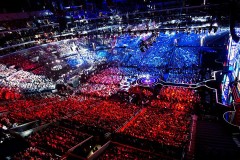 官宣：传奇ADC选手Uzi正式退役，告别赛场